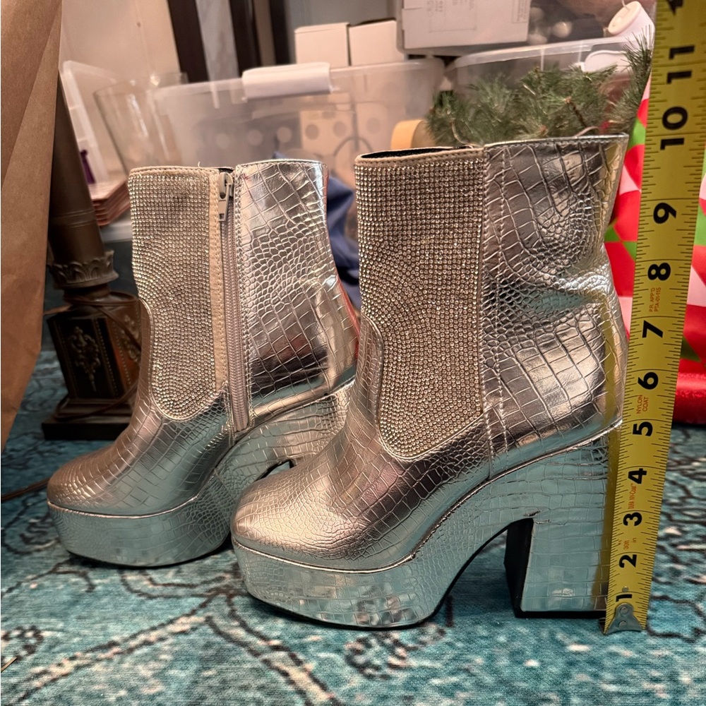 Silver sparkle platform Boots - Picture 9 of 9